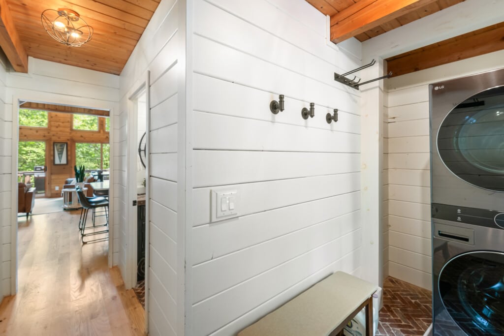 Serenity Cabin Entrance 1