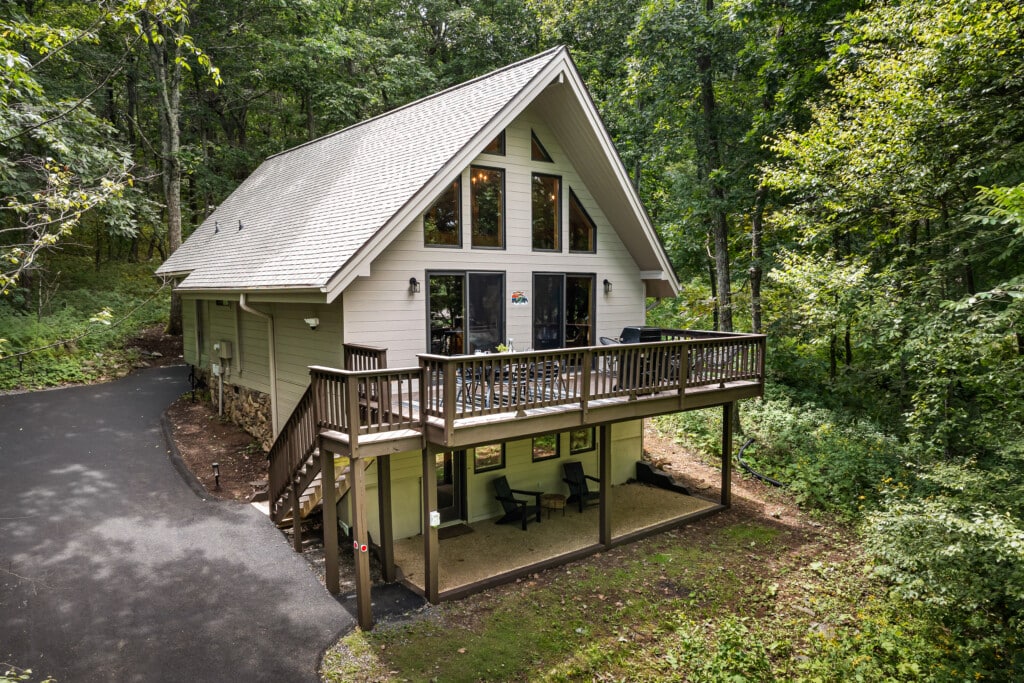 Serenity Cabin Exterior