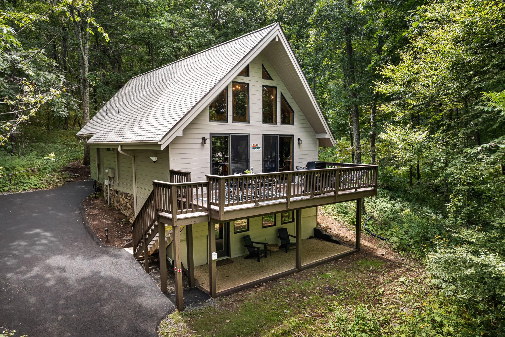 Serenity Cabin Exterior