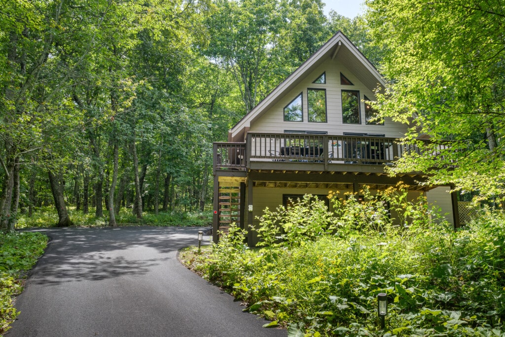Serenity Cabin Exteriors 4